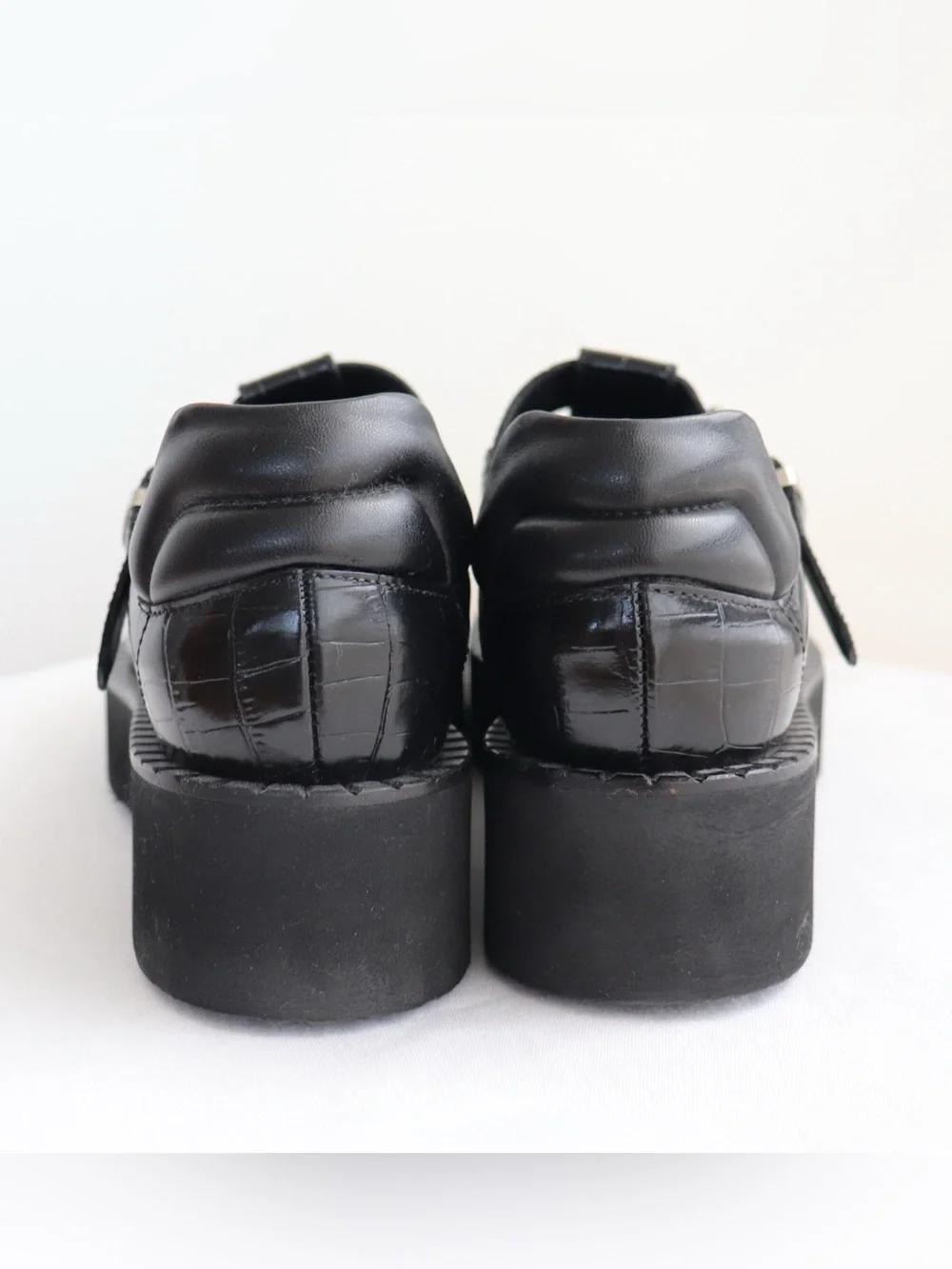 Aquatalia Malvina Black Leather Loafer Embossed Women’s 8.5